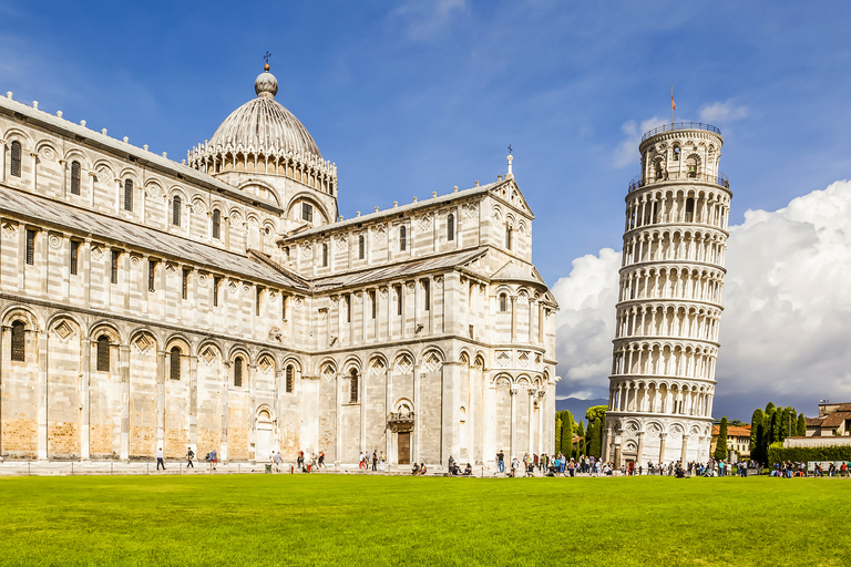 Entrada reservada a la torre inclinada de Pisa y catedral