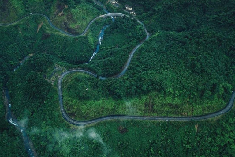 Hue: Transfer von Hue nach Hoi An mit privatem Auto - englischer Fahrer