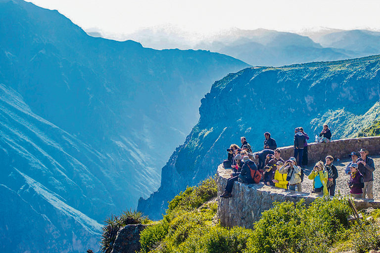 Itinéraire Sud 12 jours : Lima-Ica-Arequipa-Puno-Cusco avec hôtel