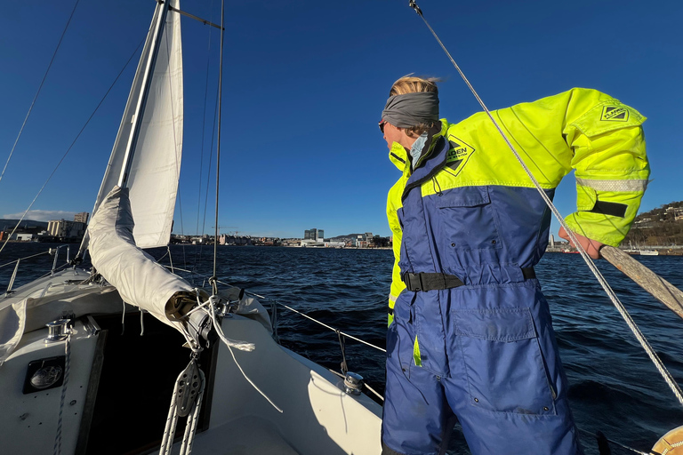 Oslo: Oslofjord Sailing Tour with Snacks and Drinks Oslo: Oslofjord Sailing Tour with Snacks and Drinks Mid-day
