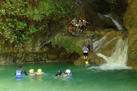 Privé: wandeltocht naar de Damajagua-watervallen en lunchPrivé: wandeltocht naar de watervallen van Damajagua en lunch