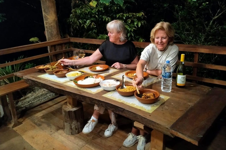 Ella : Clase de cocina con increíble visita al Jardín de las Especias