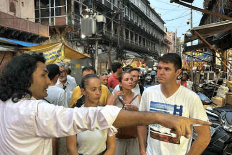 Agra : Visite du vieux bazar de Kinari. A pied et en Tuk Tuk Auto.