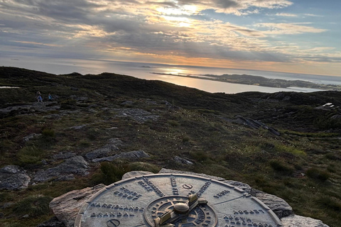 Ålesund: Skjonghelleren Cave & Signalen Summit Hike