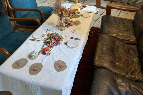 Berlín: Taller de bordado de flores vulvasBerlín: Taller de bordado de flores en la vulva