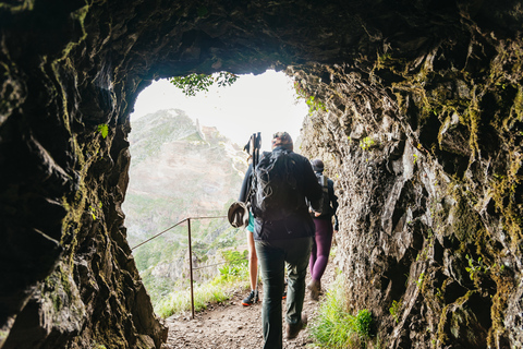 Zelfgeleide zonsopgangwandeling van Pico do Arieiro naar Pico RuivoWandeling bij zonsopgang