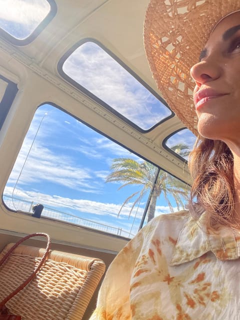Cannes "Boho 2 heures Tour" avec un bus français vintage - Hizvo