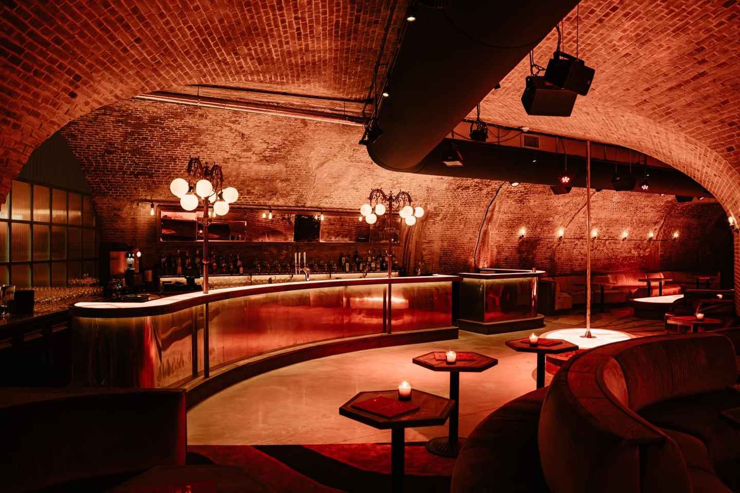 Bonton Rotterdam: Exclusive Male Dance Show Ticket