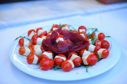 Berat: Guided Walking Tour with Food Tastings