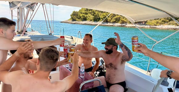 Pula: Half Day Private Sailing Tour, Snorkel & Cliff Jump