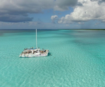 Cozumel: Catamaran Tour, El Cielo, Snorkeling, lunch & Ferry