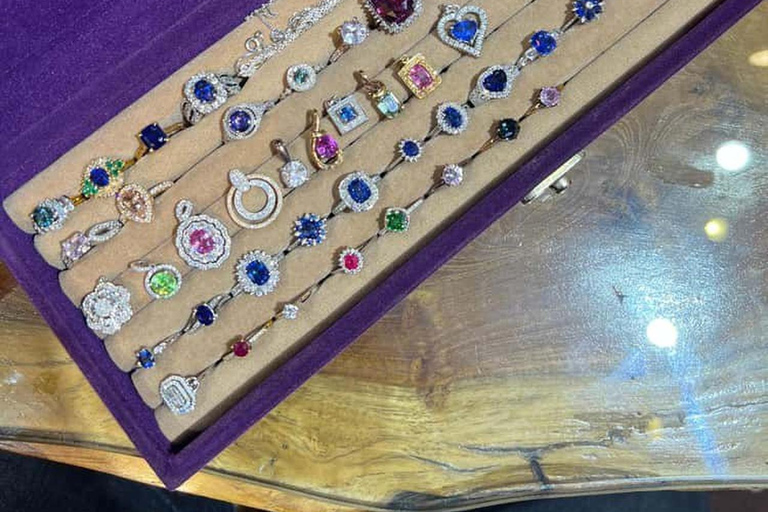 Colombo: Gemstone & Jewelry Experience with GIA Gemologists