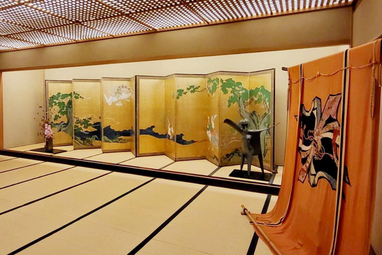 Kanazawa: Food Hopping from Ryotei Dinner to Local Bar