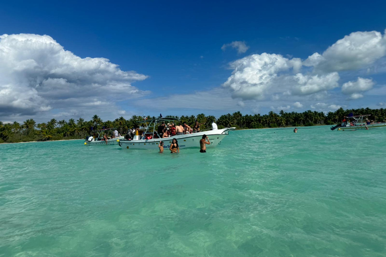"Saona Expedition: 4 Beaches Tour from Punta Cana" "Saona Expedition: 3 Beaches Tour from Punta Cana"