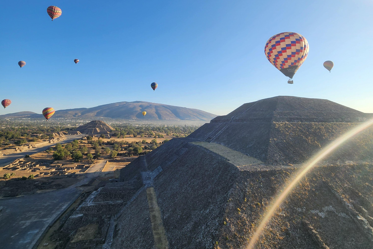 MONGOLFIERA + TOUR GUIDATO NEL CIELO + COLAZIONE IN GROTTA