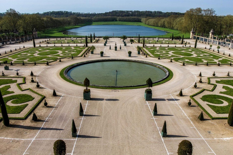 From Le Havre : Private Roundtrip Transfer to Versailles On Your Own (No Guide)