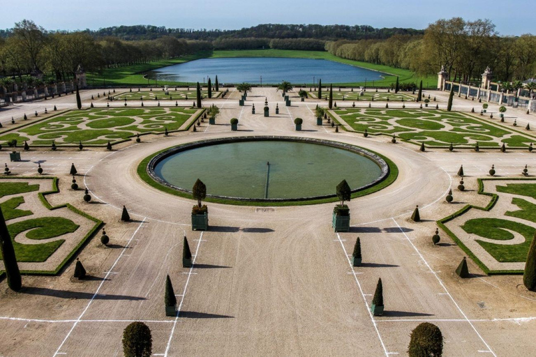 From Le Havre : Private Roundtrip Transfer to Versailles On Your Own (No Guide)