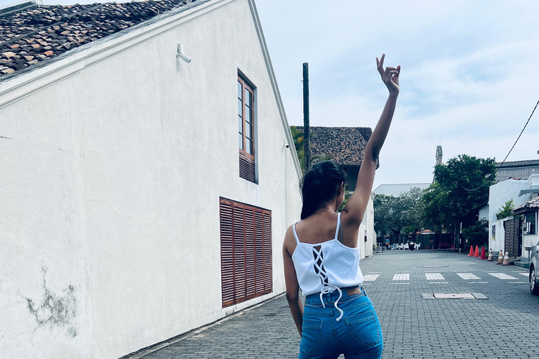 加勒堡：专业女导游带领的徒步导览加勒堡：专业女导游带你徒步导览