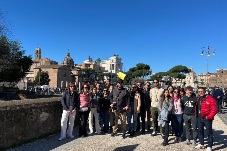 Rome: Colosseum and Ancient Rome Small Group Tour Tour in Italian