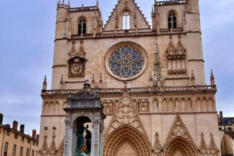 Lyon: Iconic Landmarks & Old Lyon Walking Tour (Tips-based)