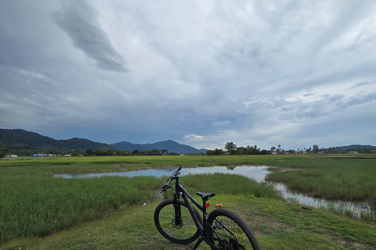 Langkawi : Excursión en bicicleta al atardecer