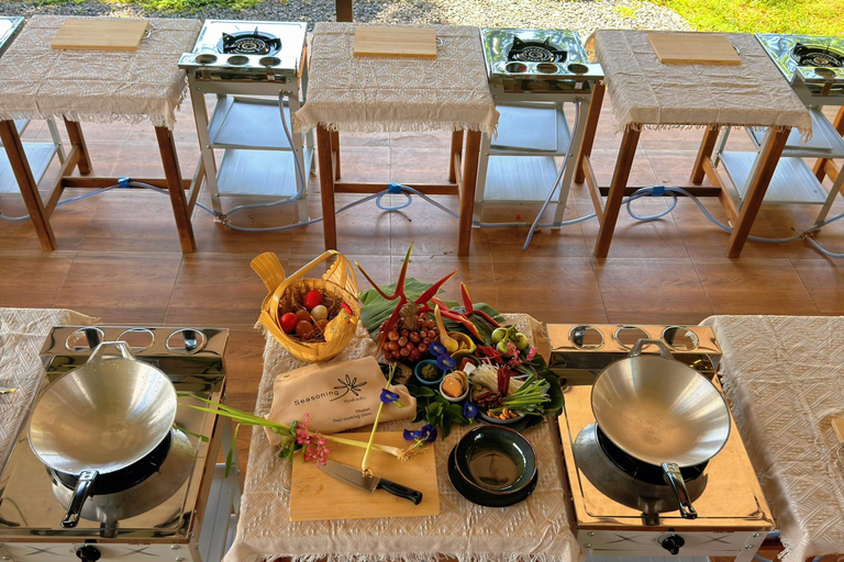 Phuket: Naidee Thai Cooking Class with Chef Ern With Hotel Pickup