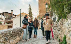 Granada: Explore Albaicín and Sacromonte at Sunset