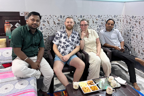 Dîner avec une famille indienne locale dans une maison indienneDîner végétarien