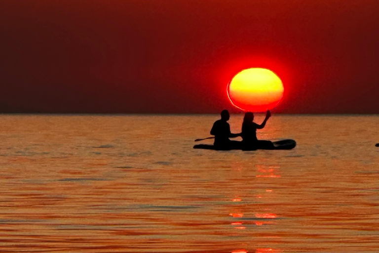 شروق الشمس أثناء الوقوف على لوح ركوب الأمواج + إفطار + صور وفيديو + دليل إرشادي