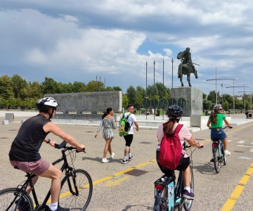 塞薩洛尼基：自行車之旅