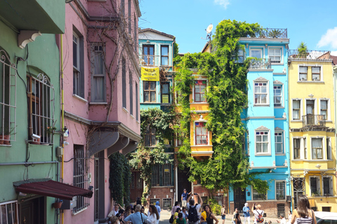 Istanbul: Fener & Balat Guided Tour through Colored Streets