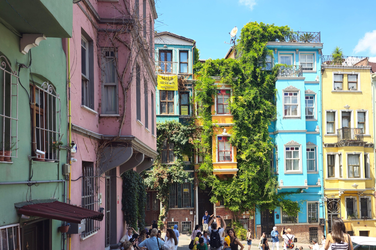 Istanbul: Fener & Balat Guided Tour through Colored Streets