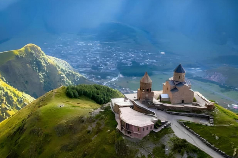 Tbilisi: Kazbegi Ananuri Zhinvali Gudauri Guided Day Trip
