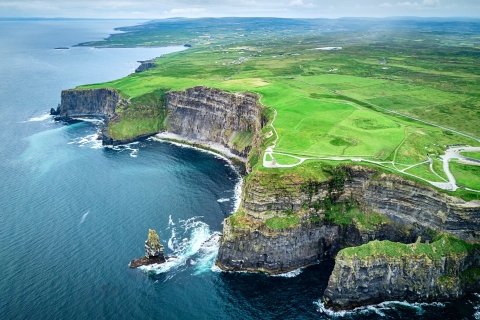 Ab Dublin: 2-tägige Tour Cliffs of Moher und BlarneyEconomy Option: Mindestens 2 Teilnehmer