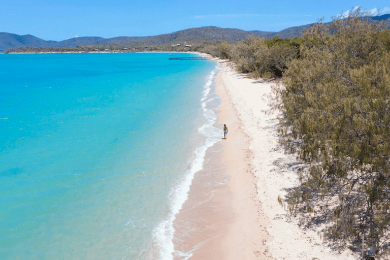 Airlie Beach: Whitsunday Coastal Culture & Pub Tour