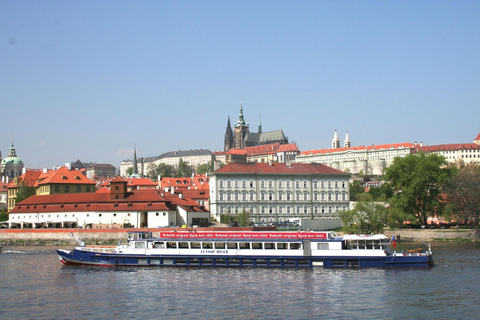 Prague : Croisière touristique en bateau avec dîner buffet