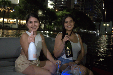 Champagne City Lights Boat Tour + Photoshoot (Semi Private)