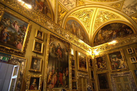 Florence: Discover Palazzo Pitti with Timed Entry & Audio