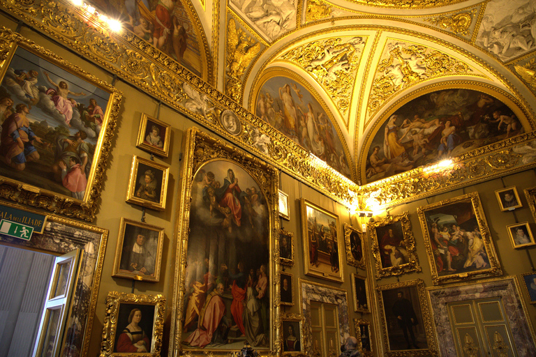 Florence: Discover Palazzo Pitti with Timed Entry & Audio