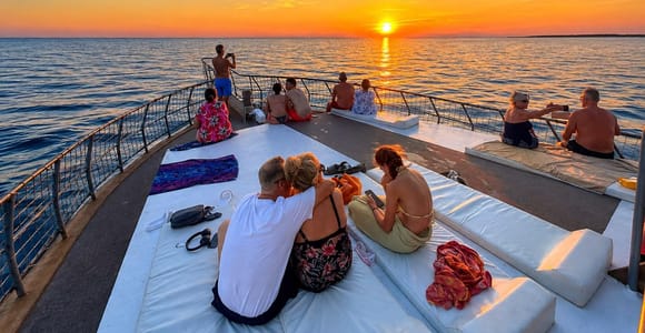 Side: Sunset River Cruise with Dinner and Hotel Transfer