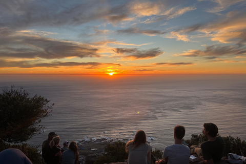 Cape Town: Lion’s Head Sunset – A Story-Led Local Experience
