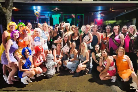 Austin: VIP Bar & Club Crawl w/ Free Shots & Drinking Games