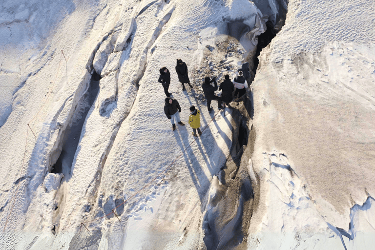 Gullfoss: Isgrotta och glaciärtur i Glacier Monster Truck