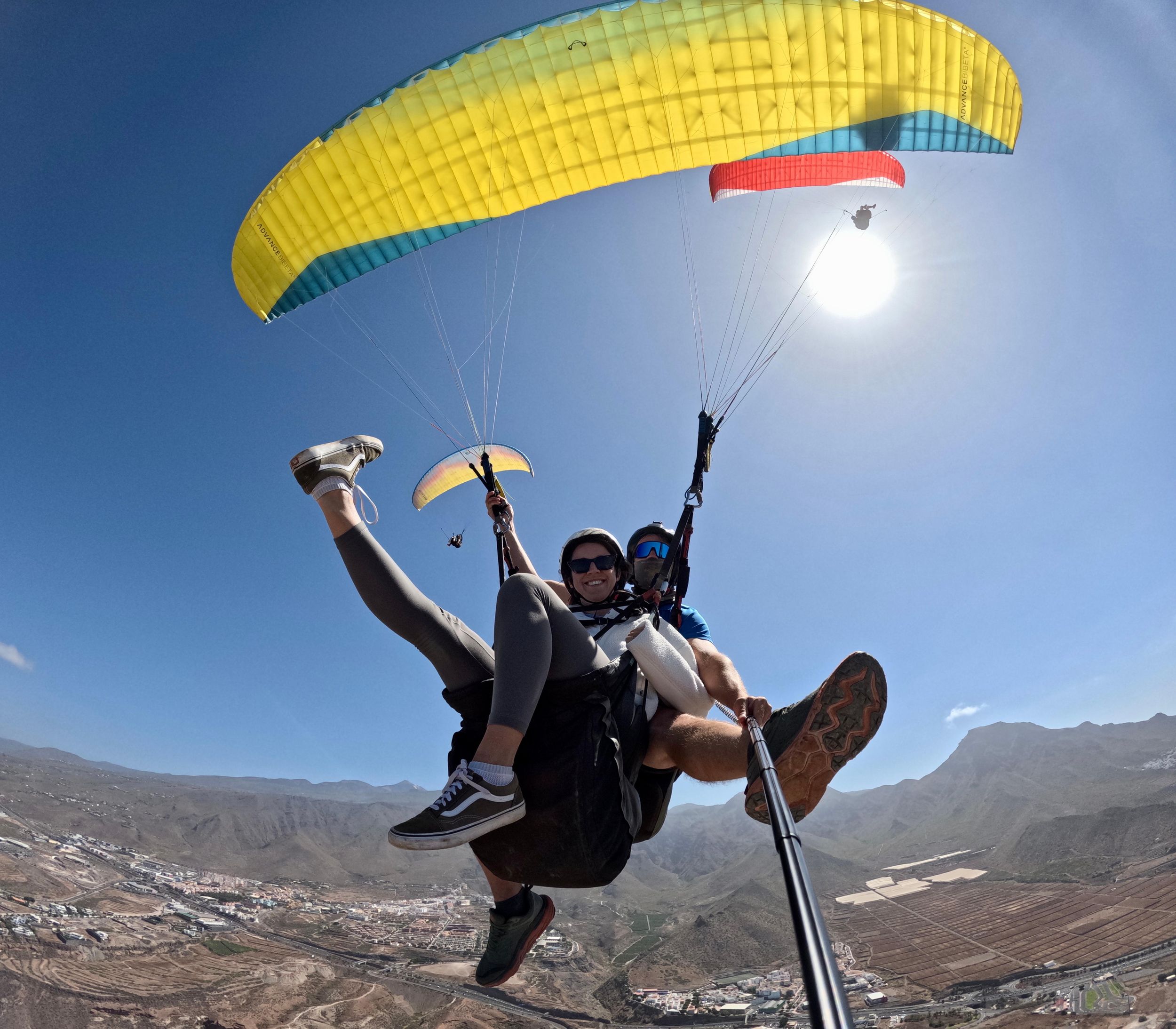 Teneriffa: Tandem-Gleitschirmfliegen in Adeje mit Hoteltransfer