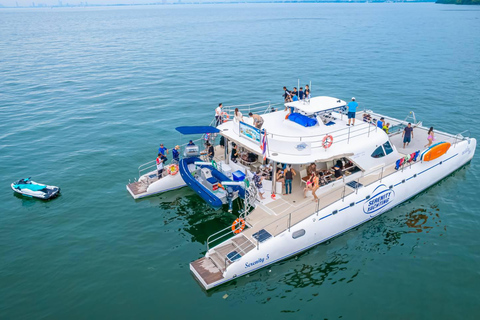 Pattaya: 3 Islands Catamaran Tour with Buffet Lunch