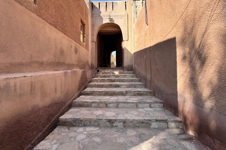 Vanuit Masqat: tour door Rustaq met lunch en warmwaterbronnenVanuit Masqat: Rustaq-tour met lunch en warmwaterbronnen