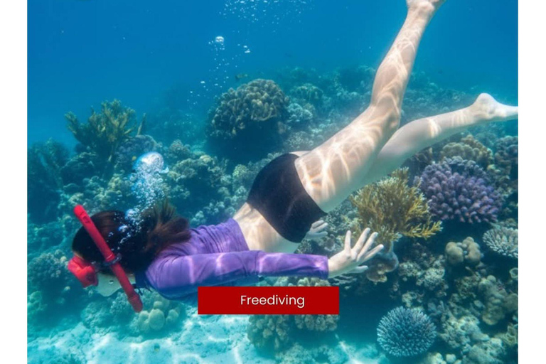 Boracay: Red Wave Island Hopping Tour with Water Activities