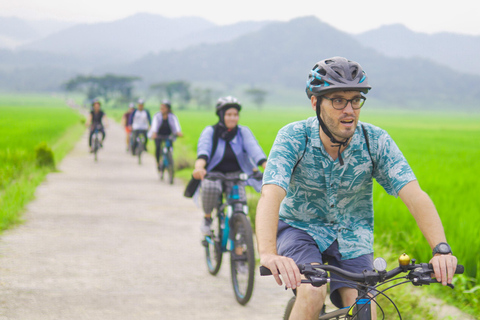 Dorf-Radtour in NanggulanEnglisch sprechender Reiseleiter