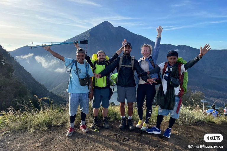Lombok: 3-Tage-Wanderung am Mount Rinjani mit heißen QuellenLombok: 3-tägige Wanderung zum Mount Rinjani mit heißen Quellen