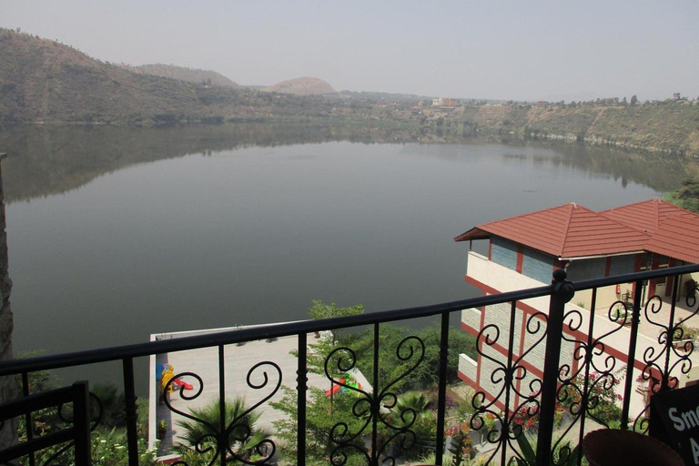 Addis Ababa: Bishoftu Crater Lakes Tour with Boat Ride